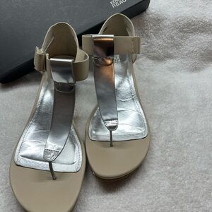 Kenneth Cole Reaction Women's Silver and Tan Sandals
